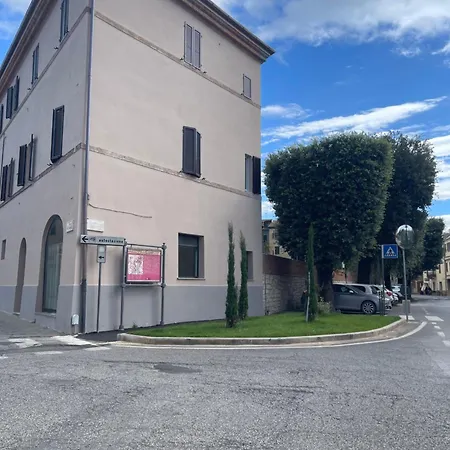 Pensjonat L'albero Della Sinalunga